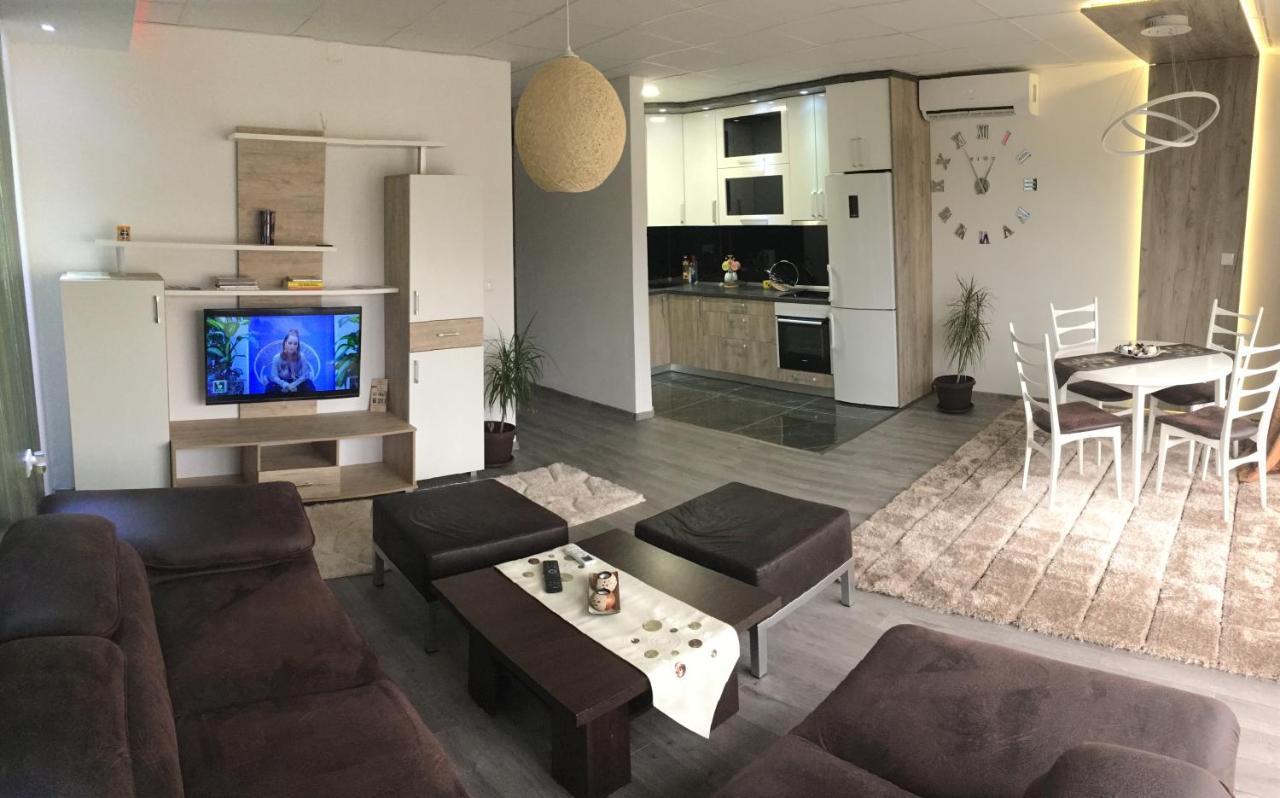 Gradiska Lägenhet Exteriör bild